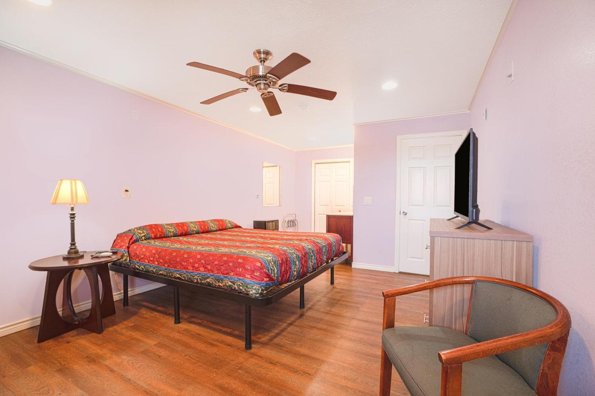 Monterrey Padre Island, By Oyo 2*