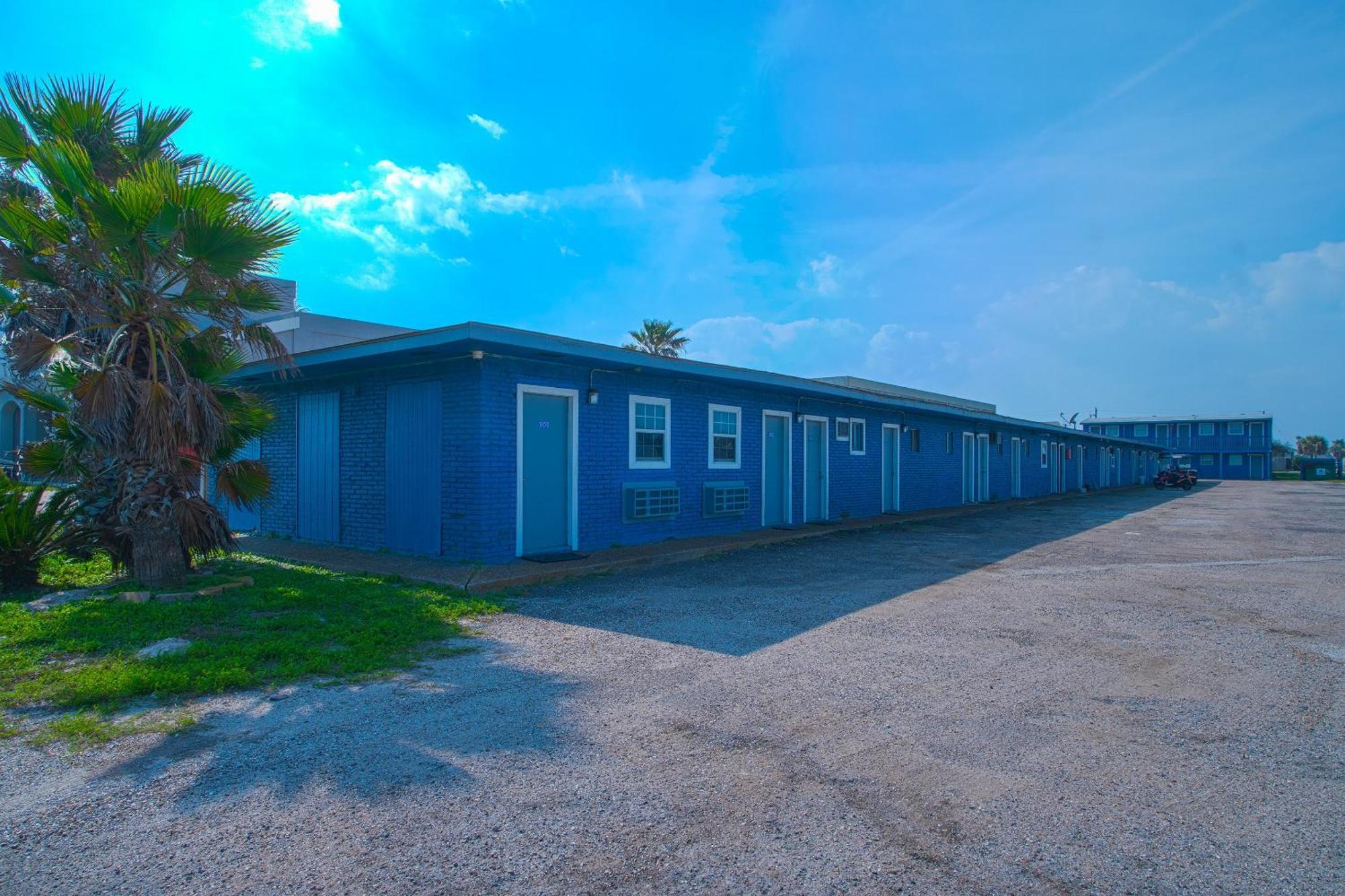 Hotel Monterrey Padre Island, By Oyo