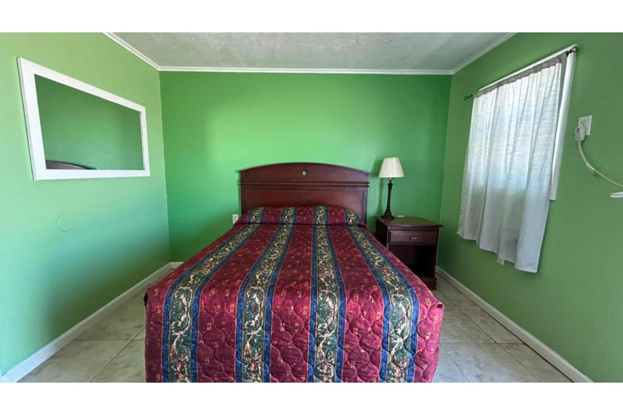 Hotel Monterrey Padre Island, By Oyo 2*