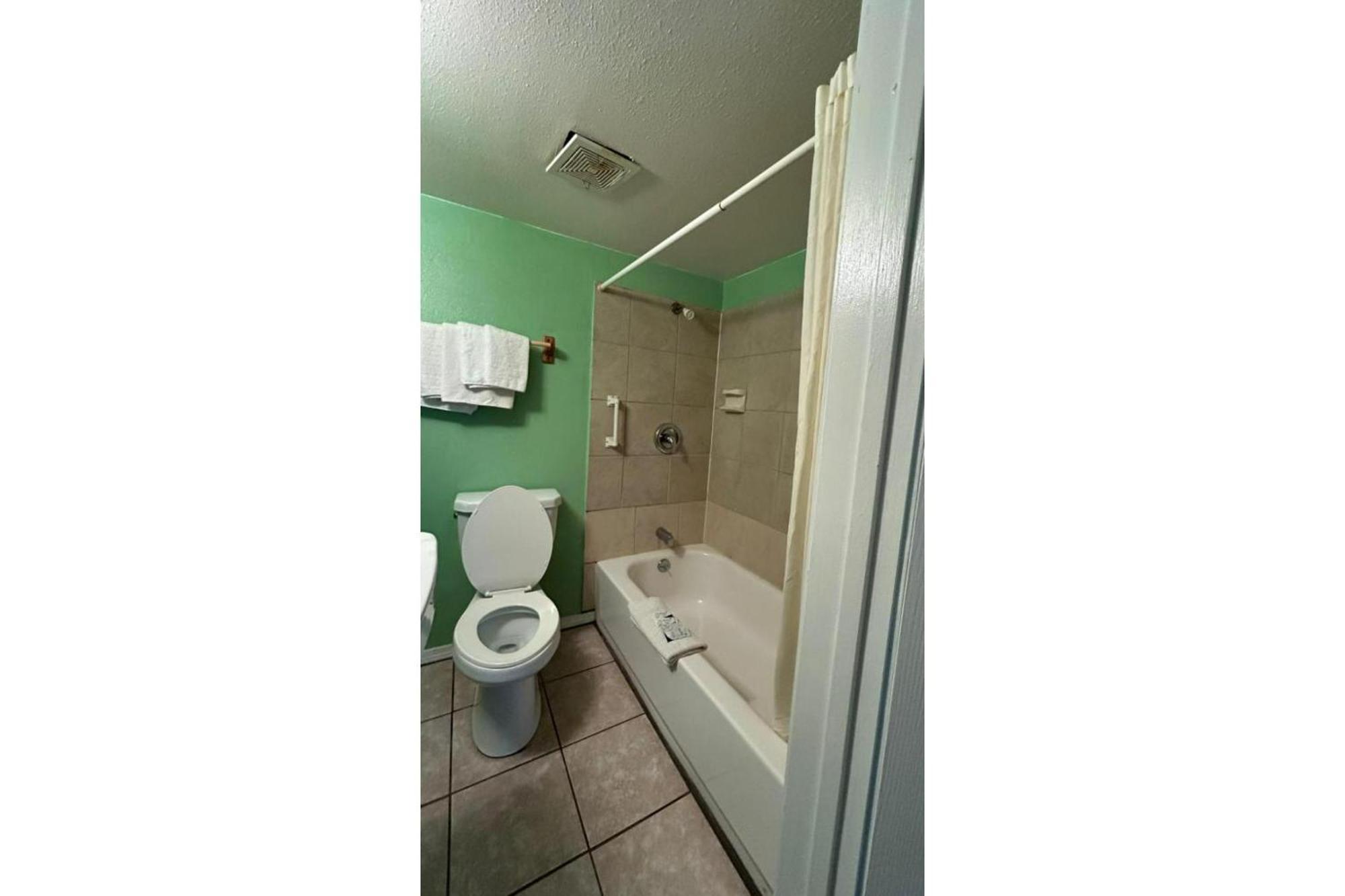 Hotel Monterrey Padre Island, By Oyo Corpus Christi