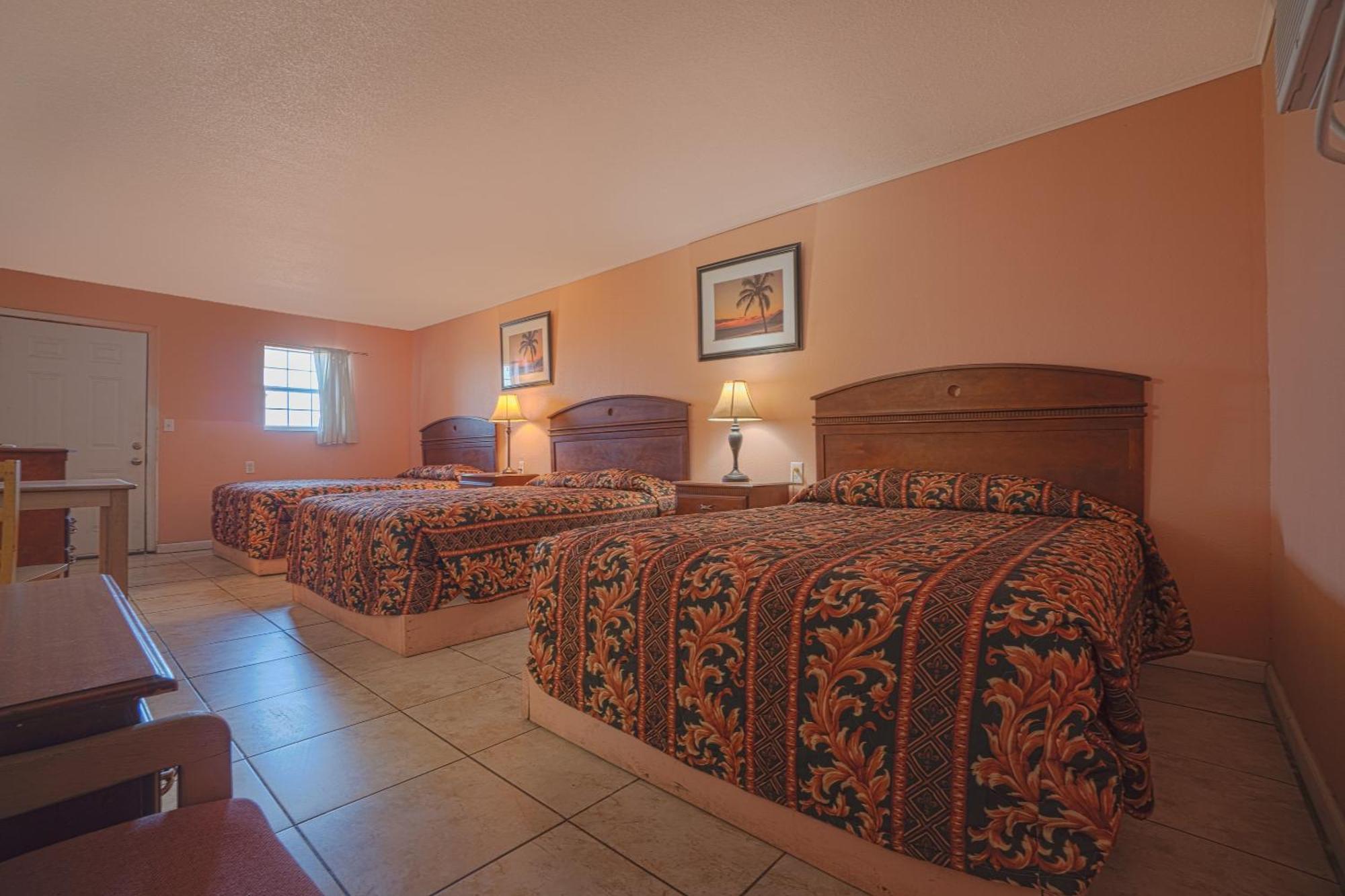 Hotel Monterrey Padre Island, By Oyo 2*